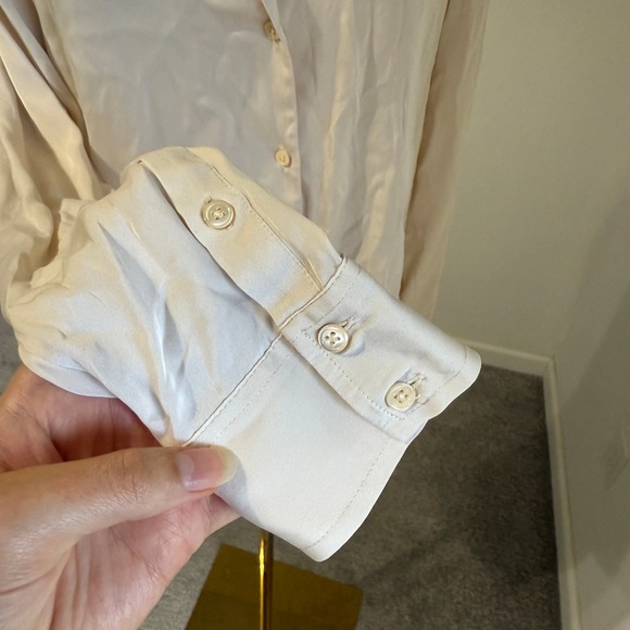 Quince Silk Spandex Button Up Shirt Blush Long Sleeve Size Medium Career Minimal - Picture 4 of 9